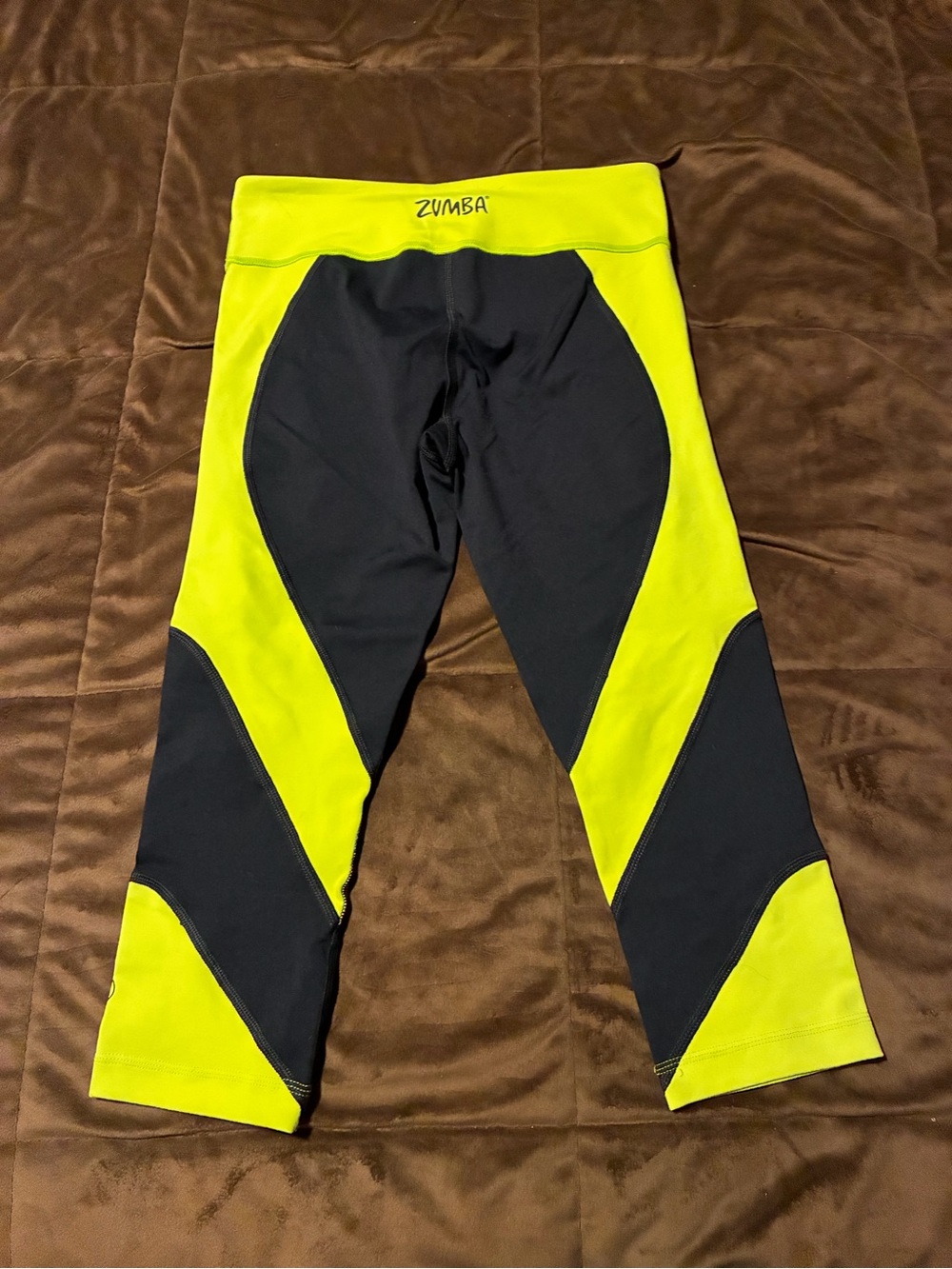 Zumba brand Black and Neon Yellow Colorblock Leggings,Capri length,new with tags